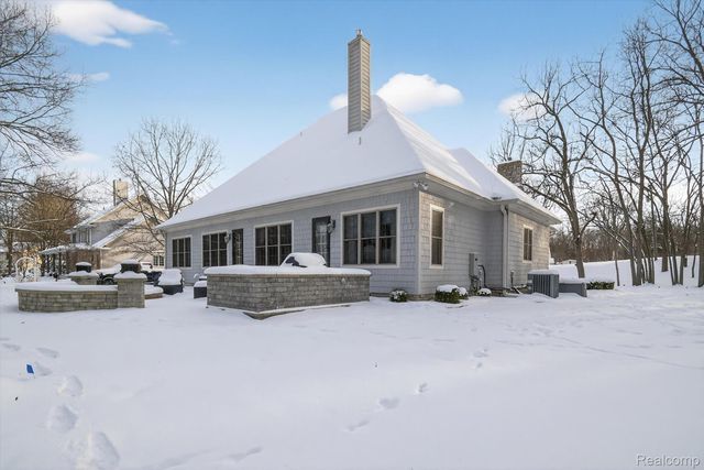 19225 Savage Road, Huron Charter Township, MI 48111