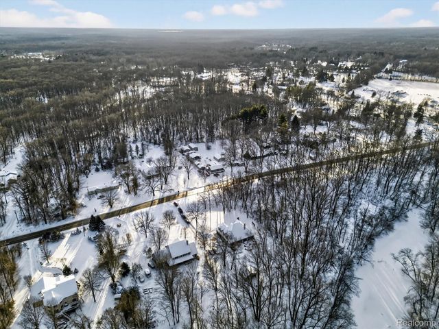 19225 Savage Road, Huron Charter Township, MI 48111