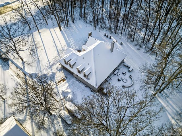 19225 Savage Road, Huron Charter Township, MI 48111