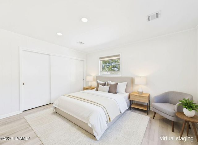 823 S Morgan Avenue, Broussard, LA 70518