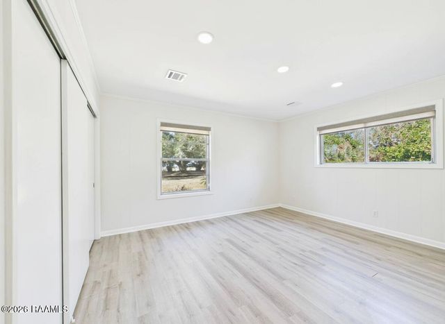 823 S Morgan Avenue, Broussard, LA 70518