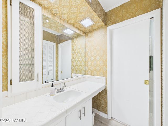 823 S Morgan Avenue, Broussard, LA 70518