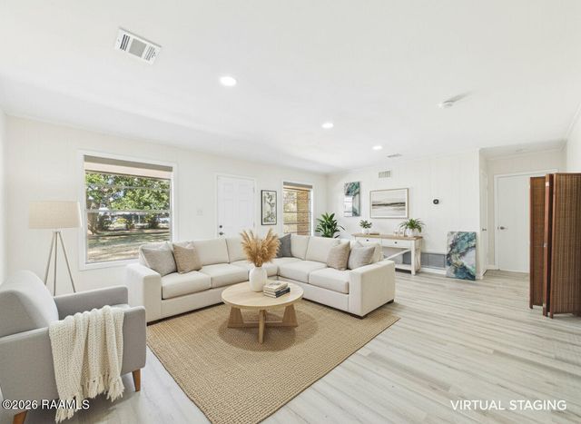 823 S Morgan Avenue, Broussard, LA 70518