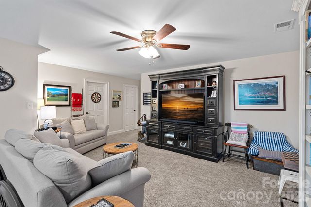 7832 Chapel Creek Drive, Denver, NC 28037