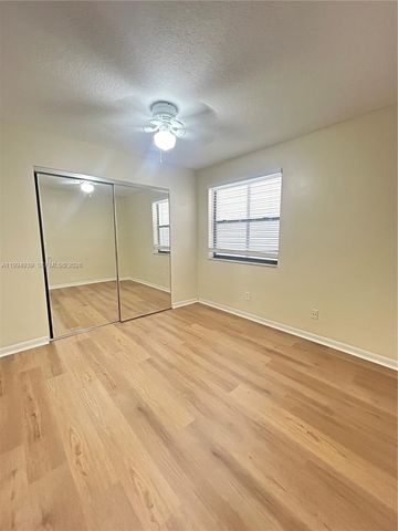 1660 NW 113th Way, Pembroke Pines, FL 33026