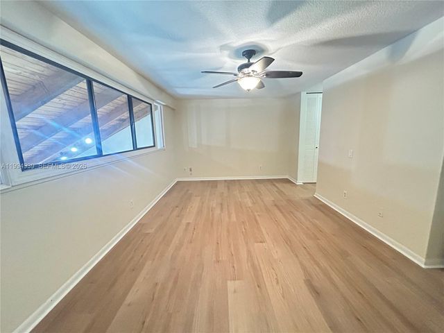 1660 NW 113th Way, Pembroke Pines, FL 33026