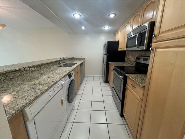 1660 NW 113th Way, Pembroke Pines, FL 33026