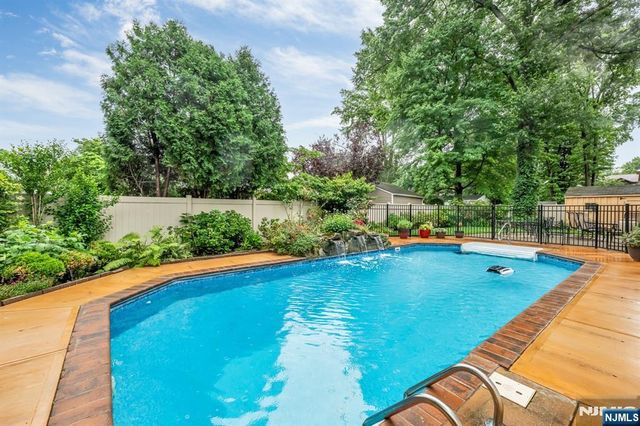 1025 Maple Drive, New Milford, NJ 07646