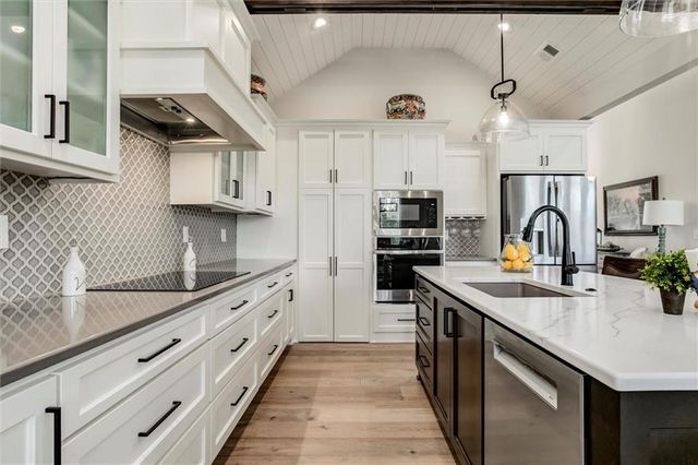 15475 W 172nd Court, Olathe, KS 66062