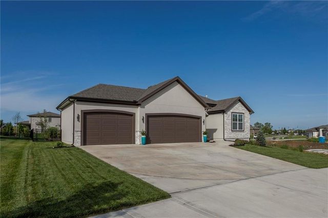 15475 W 172nd Court, Olathe, KS 66062