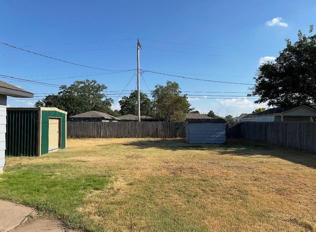 508 9TH Avenue, Canyon, TX 79015