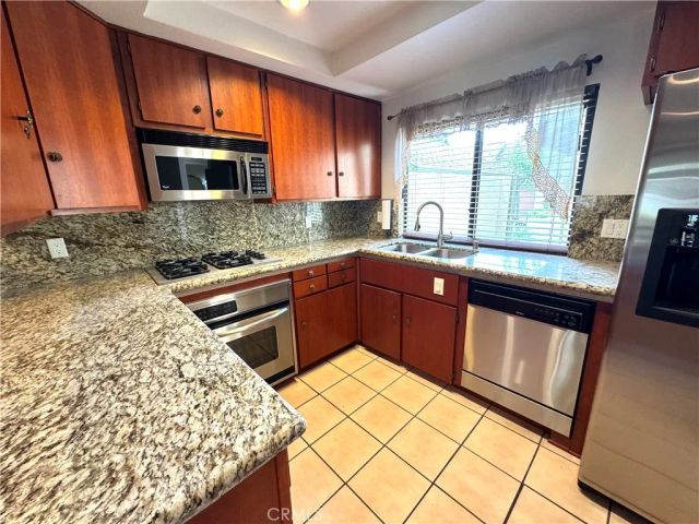530 Berry, La Habra, CA 90631