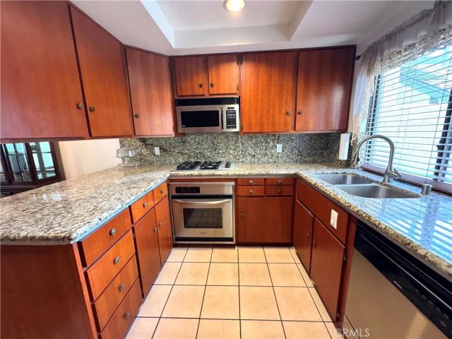 530 Berry, La Habra, CA 90631