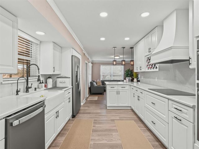 16121 SE HIGHWAY 42, Weirsdale, FL 32195