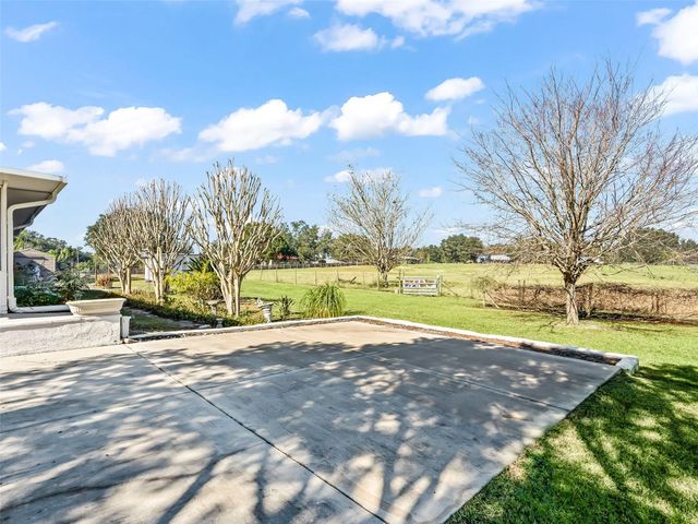 16121 SE HIGHWAY 42, Weirsdale, FL 32195