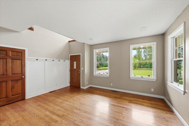9111 107th Street N, Grant, MN 55082
