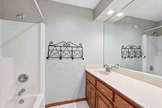9111 107th Street N, Grant, MN 55082