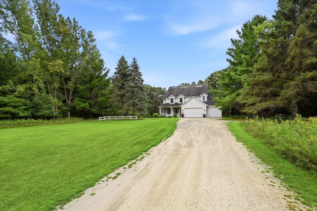 9111 107th Street N, Grant, MN 55082