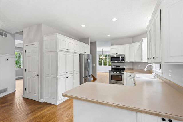 9111 107th Street N, Grant, MN 55082