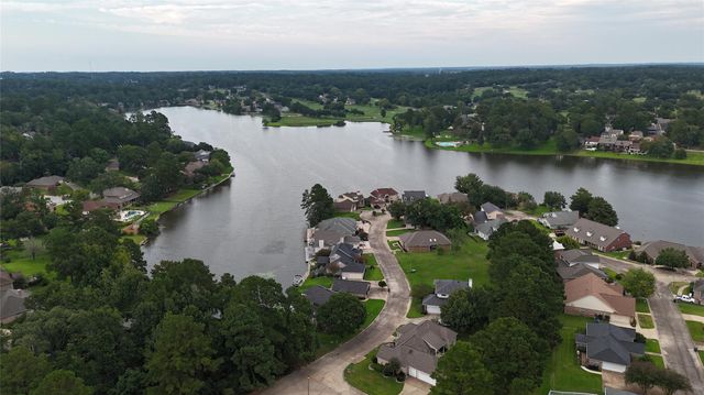 1458 River Oaks Drive, Huntsville, TX 77340