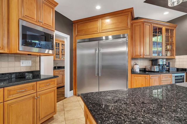 24721 W Park River Lane, Shorewood, IL 60404