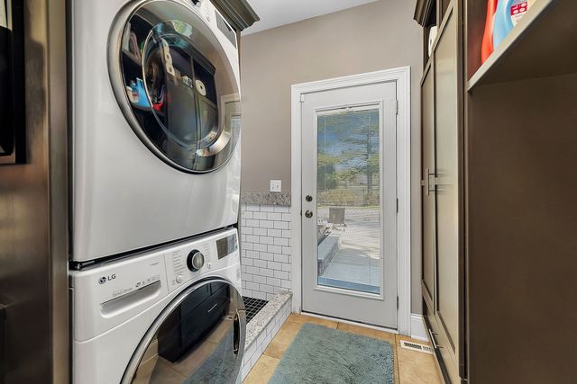 24721 W Park River Lane, Shorewood, IL 60404