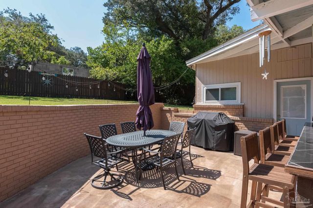 4875 Peacock Dr, Pensacola, FL 32504