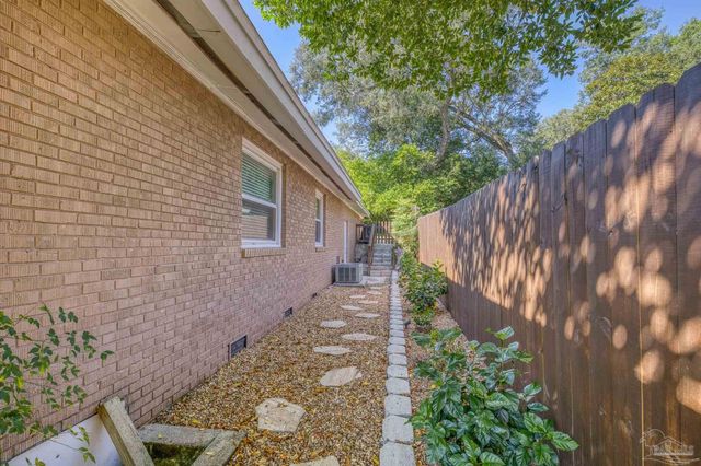 4875 Peacock Dr, Pensacola, FL 32504