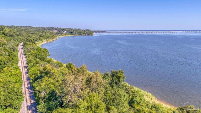 4875 Peacock Dr, Pensacola, FL 32504