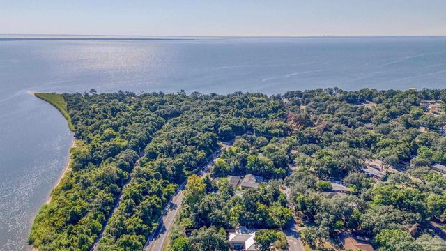 4875 Peacock Dr, Pensacola, FL 32504