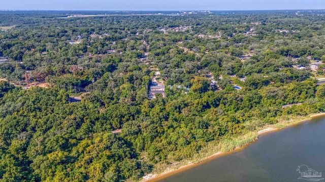 4875 Peacock Dr, Pensacola, FL 32504