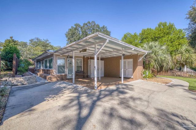 4875 Peacock Dr, Pensacola, FL 32504