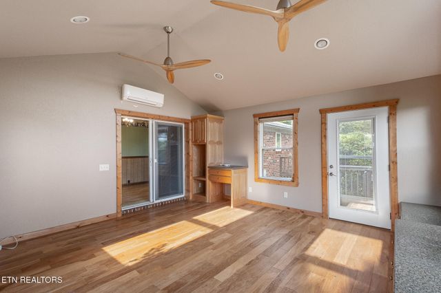 369 County Road 275, Niota, TN 37826
