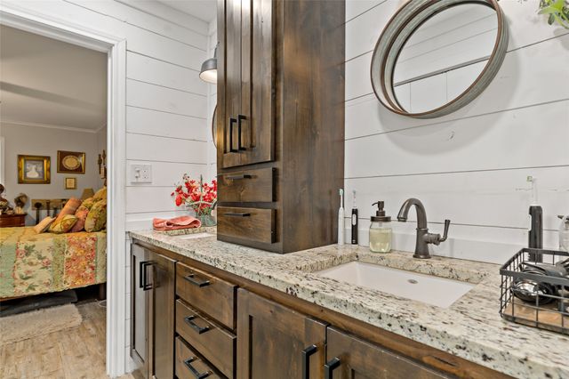 5270 Birch, Paris, TX 75462
