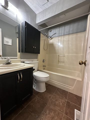 1016 Silver Point Drive, Murfreesboro, TN 37130