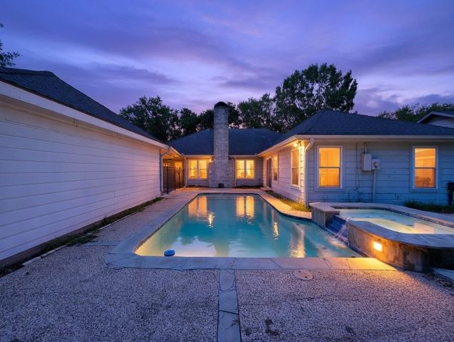 7914 Candle Lane, Houston, TX 77071