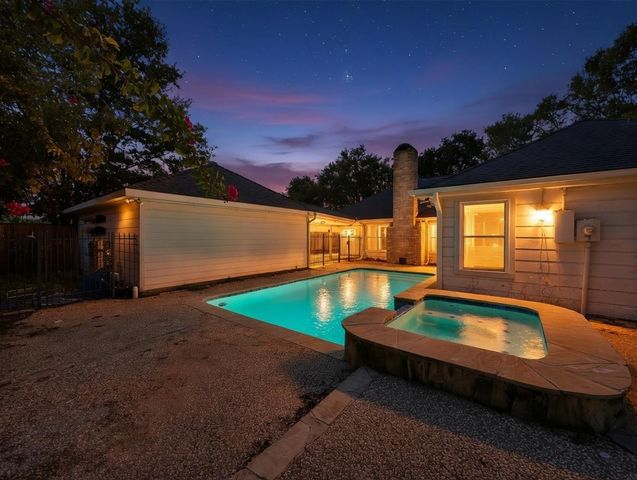 7914 Candle Lane, Houston, TX 77071