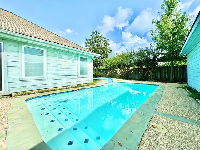 7914 Candle Lane, Houston, TX 77071