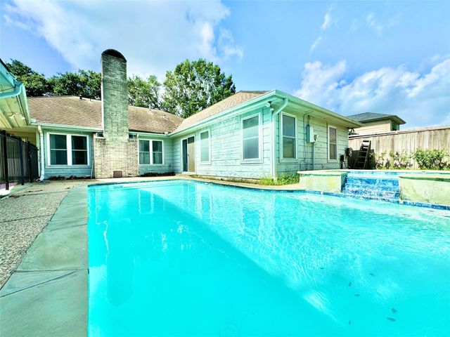 7914 Candle Lane, Houston, TX 77071