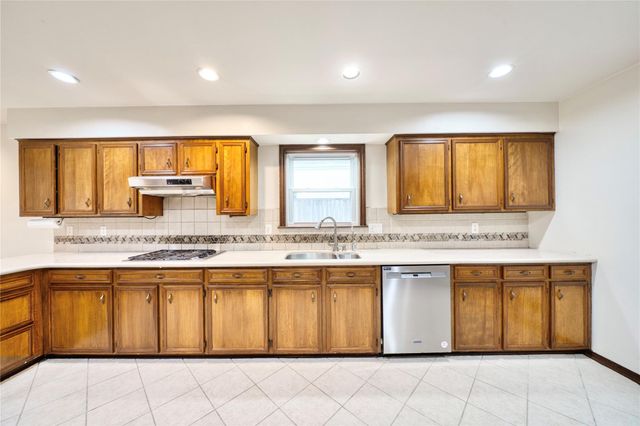 7914 Candle Lane, Houston, TX 77071