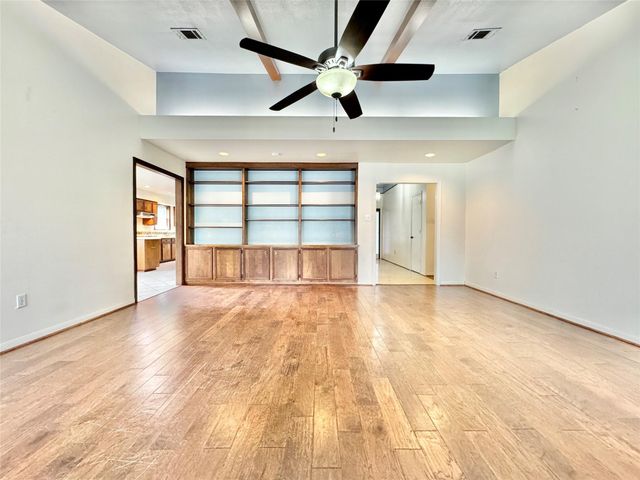 7914 Candle Lane, Houston, TX 77071