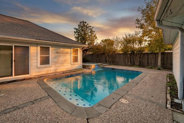 7914 Candle Lane, Houston, TX 77071