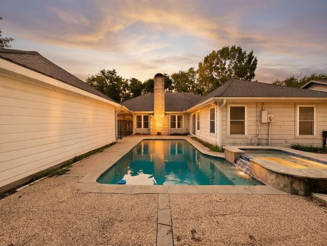 7914 Candle Lane, Houston, TX 77071