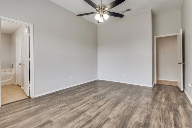 800 Ponselle Drive, Arlington, TX 76001