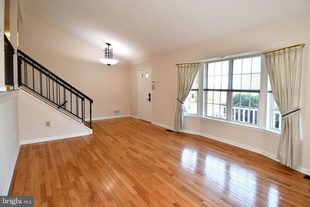 11061 TOTTENHAM LN, Reston, VA 20194