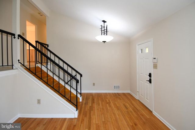 11061 TOTTENHAM LN, Reston, VA 20194