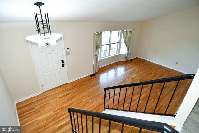 11061 TOTTENHAM LN, Reston, VA 20194