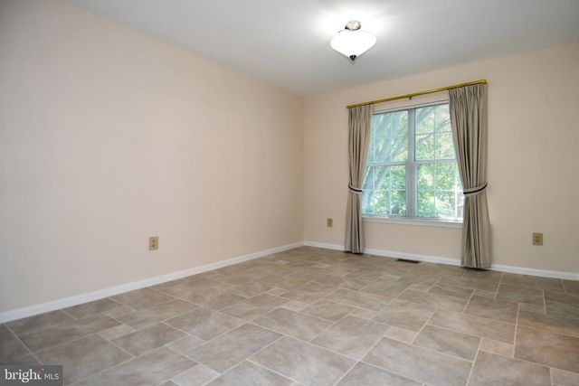 11061 TOTTENHAM LN, Reston, VA 20194