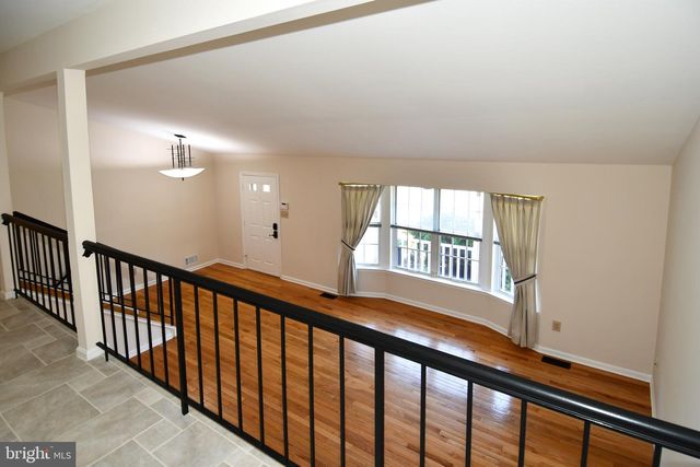 11061 TOTTENHAM LN, Reston, VA 20194