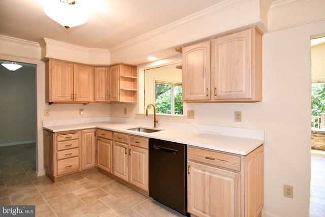 11061 TOTTENHAM LN, Reston, VA 20194